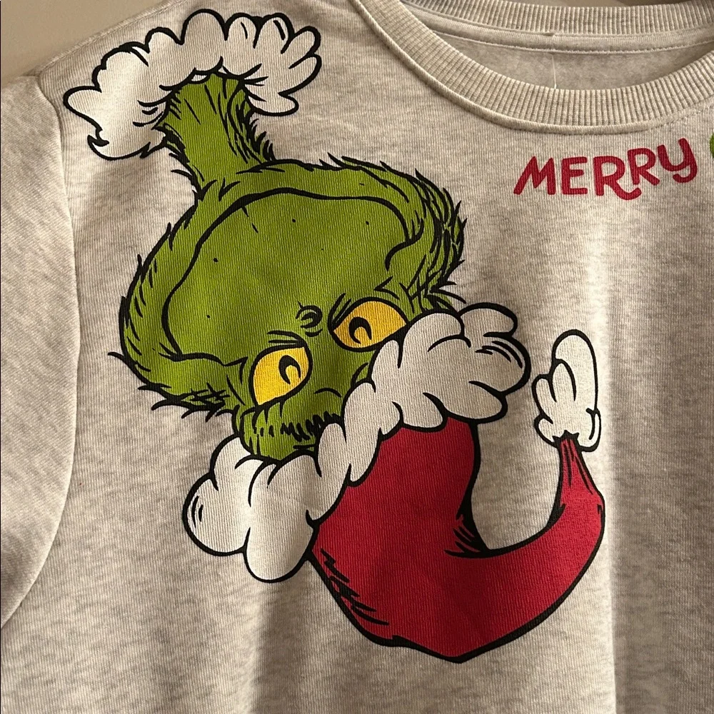 NEW Target Dr. Seuss The Grinch Graphic Sweatshirt in Gray; Size X-Large - Picture 3 of 6